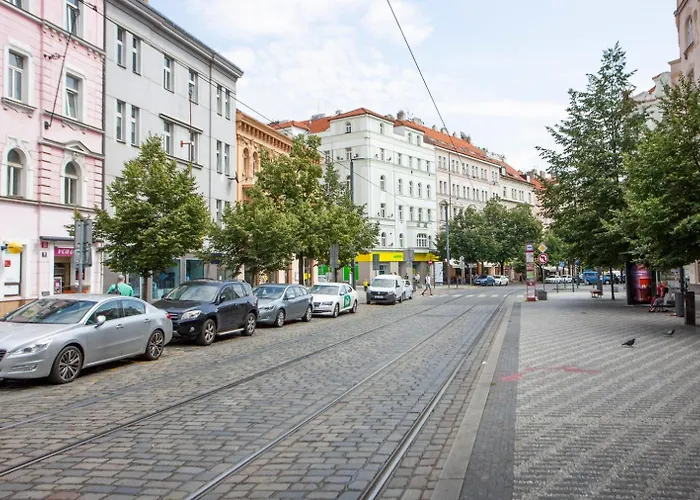 Blueground Vrsovice Private Terrace Equipped Prg-8 Prag