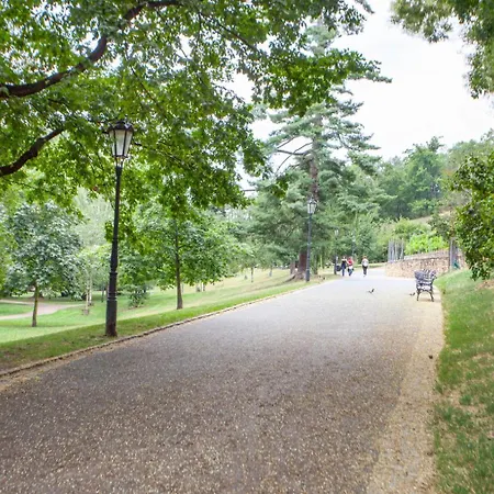 アパート Blueground Vrsovice Private Terrace Equipped Prg-8