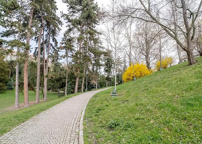 Blueground Vrsovice Private Terrace Equipped Prg-8 Apartment *